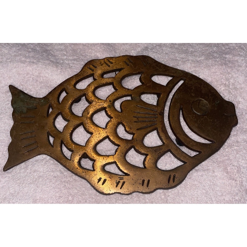 VTG Fish Metal COPPER Top Hot Plate Trivet Footed MARBLE DESIGN 1982 w/Ring